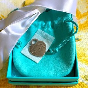 Tiffany&Co Tag Heart ❤️ charm 😍